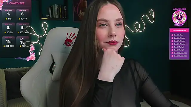 Snapshot of katie_taylorr chatting on February 15, 2026, 12:11 am katie taylorr online show from February 15, 2026, 12:11 am