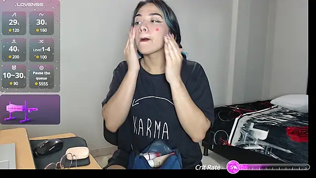 Snapshot of Lune_Claire chatting on February 10, 2025, 12:18 pm Lune Claire online show from February 10, 2025, 12:18 pm