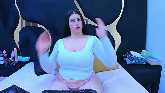 Criistaal  online show from March 12, 2026, 4:29 am