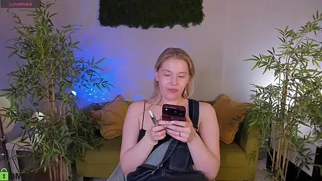 Snapshot of Colleen_Blake chatting on June 29, 2026, 5:23 pm Colleen Blake online show from June 29, 2026, 5:23 pm