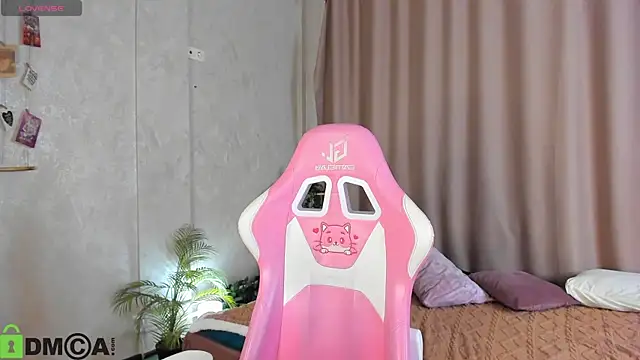 Snapshot of Colleen_Blake chatting on October 24, 2025, 5:01 pm Colleen Blake online show from October 24, 2025, 5:01 pm