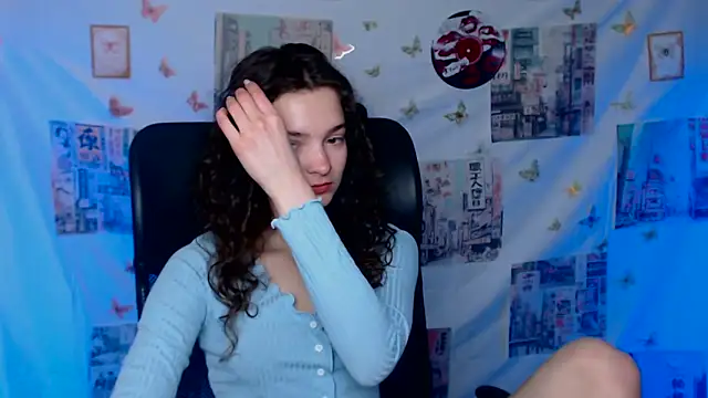  SusieSu  online show from May 3, 2026, 6:18 am