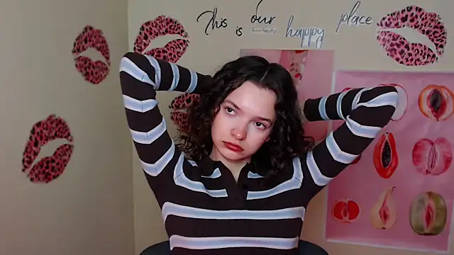 Snapshot of _SusieSu_ chatting on February 8, 2026, 7:17 am SusieSu online show from February 8, 2026, 7:17 am