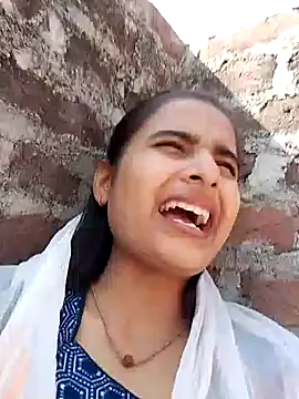 Cute-Nilam online show from February 6, 2025, 6:51 am