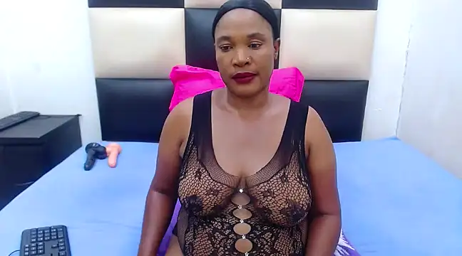 LICKABLEASSxxxx online show from March 6, 2025, 4:28 pm