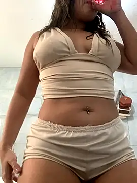 Snapshot of Gabrielleof chatting on November 14, 2025, 12:31 pm Gabrielleof online show from November 14, 2025, 12:31 pm