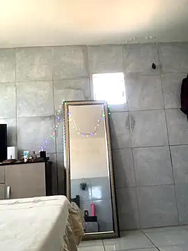 Snapshot of Gabrielleof chatting on December 4, 2025, 3:33 pm Gabrielleof online show from December 4, 2025, 3:33 pm