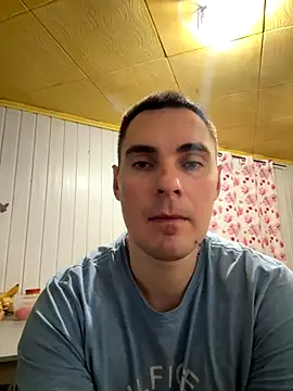 Snapshot of Rowing199456 chatting on November 1, 2025, 12:17 am Rowing199456 online show from November 1, 2025, 12:17 am