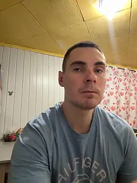 Snapshot of Rowing199456 chatting on October 19, 2025, 6:32 pm Rowing199456 online show from October 19, 2025, 6:32 pm