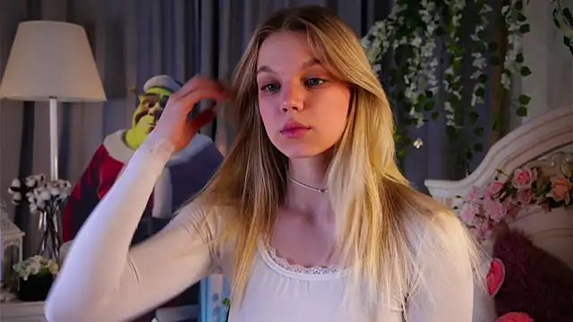 EdlinAlliston online show from December 21, 2025, 3:25 pm