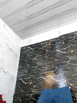 crislingery dolli online show from November 21, 2025, 1:43 pm