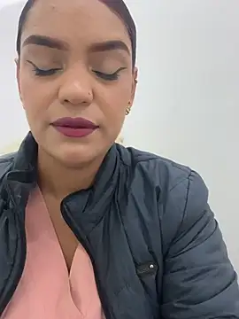 Sara-77 online show from July 27, 2026, 1:07 pm