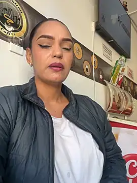Sara-77 online show from July 25, 2026, 2:12 pm