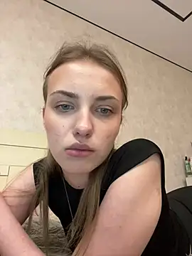 Snapshot of Sweety_Nika chatting on February 28, 2025, 9:23 pm Sweety Nika online show from February 28, 2025, 9:23 pm