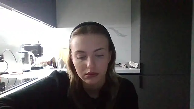 Snapshot of Sweety_Nika chatting on September 28, 2025, 7:43 pm Sweety Nika online show from September 28, 2025, 7:43 pm