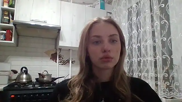 Snapshot of Sweety_Nika chatting on February 6, 2025, 10:43 pm Sweety Nika online show from February 6, 2025, 10:43 pm
