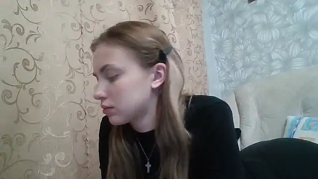 Snapshot of Sweety_Nika chatting on February 20, 2025, 12:41 am Sweety Nika online show from February 20, 2025, 12:41 am