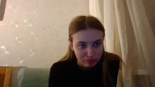 Snapshot of Sweety_Nika chatting on December 4, 2024, 12:57 am Sweety Nika online show from December 4, 2024, 12:57 am