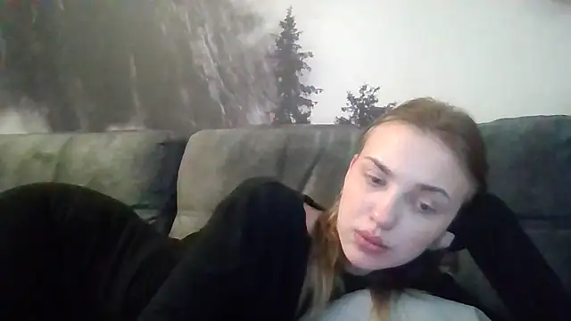 Snapshot of Sweety_Nika chatting on March 23, 2025, 2:15 am Sweety Nika online show from March 23, 2025, 2:15 am