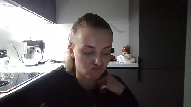 Snapshot of Sweety_Nika chatting on September 17, 2025, 9:39 pm Sweety Nika online show from September 17, 2025, 9:39 pm