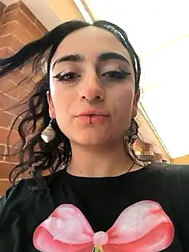 Lila Desiree online show from May 8, 2026, 2:54 pm