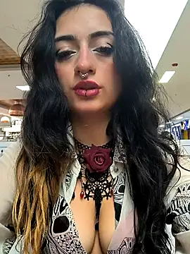 Lila Desiree online show from February 21, 2025, 5:31 pm