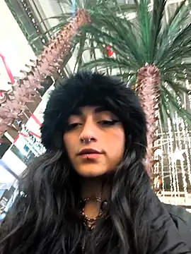 Snapshot of Lila_Desiree chatting on November 25, 2025, 1:17 am Lila Desiree online show from November 25, 2025, 1:17 am