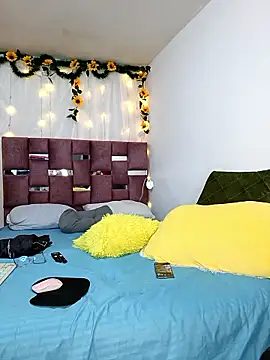 ScarletthJhonson- online show from January 14, 2026, 1:31 am