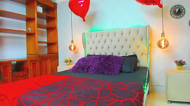 scarleett brown  online show from February 20, 2025, 8:58 pm