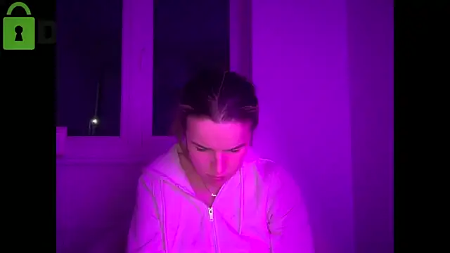 Snapshot of maisiesmithx chatting on February 7, 2026, 10:29 pm maisiesmithx online show from February 7, 2026, 10:29 pm