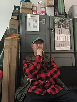 loverboyxxx69 online show from March 6, 2026, 10:43 am