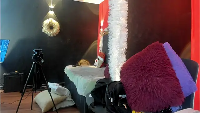 Snapshot of YayaHilton chatting on November 22, 2025, 4:22 am YayaHilton online show from November 22, 2025, 4:22 am