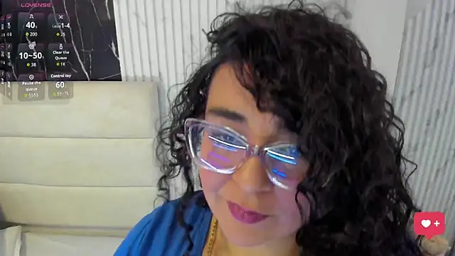Reginavegaa online show from August 5, 2026, 11:37 am