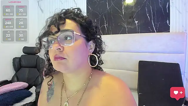 Reginavegaa online show from July 25, 2026, 8:55 am