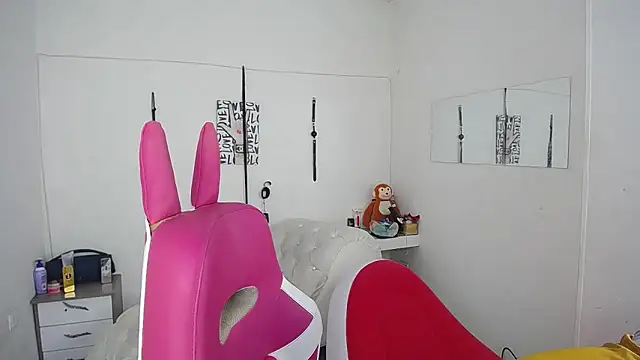 Snapshot of Leonard_Price chatting on November 25, 2025, 4:02 am Leonard Price online show from November 25, 2025, 4:02 am