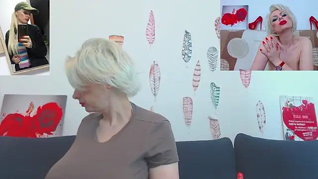 Snapshot of ForeverBarbie_ chatting on April 26, 2026, 4:10 am ForeverBarbie online show from April 26, 2026, 4:10 am