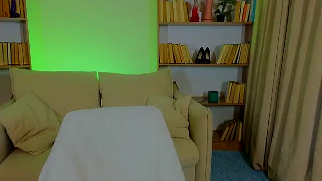Dark Lola  online show from March 4, 2025, 8:46 am