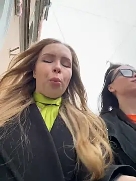 Snapshot of mur_girl chatting on October 28, 2025, 12:59 pm mur girl online show from October 28, 2025, 12:59 pm