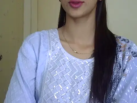 Snapshot of MAAYRA_09 chatting on April 30, 2026, 5:47 am MAAYRA 09 online show from April 30, 2026, 5:47 am