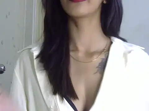 Snapshot of MAAYRA_09 chatting on May 24, 2026, 10:53 pm MAAYRA 09 online show from May 24, 2026, 10:53 pm
