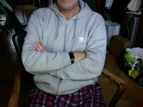 Snapshot of Traumsommer2 chatting on December 2, 2024, 8:36 am Traumsommer2 online show from December 2, 2024, 8:36 am