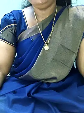 Snapshot of MaaliiiPonuTamil chatting on June 6, 2026, 1:44 am MaaliiiPonuTamil online show from June 6, 2026, 1:44 am