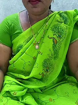Snapshot of MaaliiiPonuTamil chatting on June 11, 2026, 1:27 am MaaliiiPonuTamil online show from June 11, 2026, 1:27 am