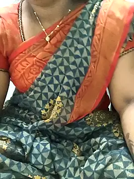 Snapshot of MaaliiiPonuTamil chatting on June 18, 2026, 1:48 am MaaliiiPonuTamil online show from June 18, 2026, 1:48 am