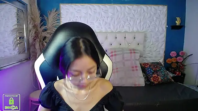 NathaliaSweet 11 online show from February 12, 2026, 2:06 pm