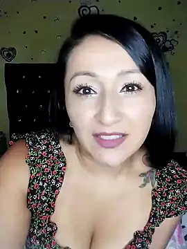 Snapshot of ArianaMist chatting on March 5, 2025, 12:05 am ArianaMist online show from March 5, 2025, 12:05 am