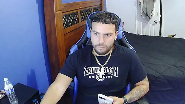 MasterKvn online show from November 4, 2025, 8:01 pm