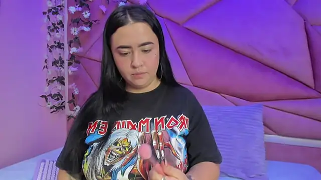 Snapshot of Victoria_Rossy chatting on November 28, 2025, 8:09 pm Victoria Rossy online show from November 28, 2025, 8:09 pm