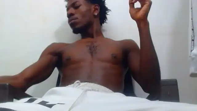 Snapshot of jaycolinss chatting on October 24, 2025, 4:17 pm jaycolinss online show from October 24, 2025, 4:17 pm