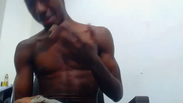 Snapshot of jaycolinss chatting on October 20, 2025, 5:57 pm jaycolinss online show from October 20, 2025, 5:57 pm